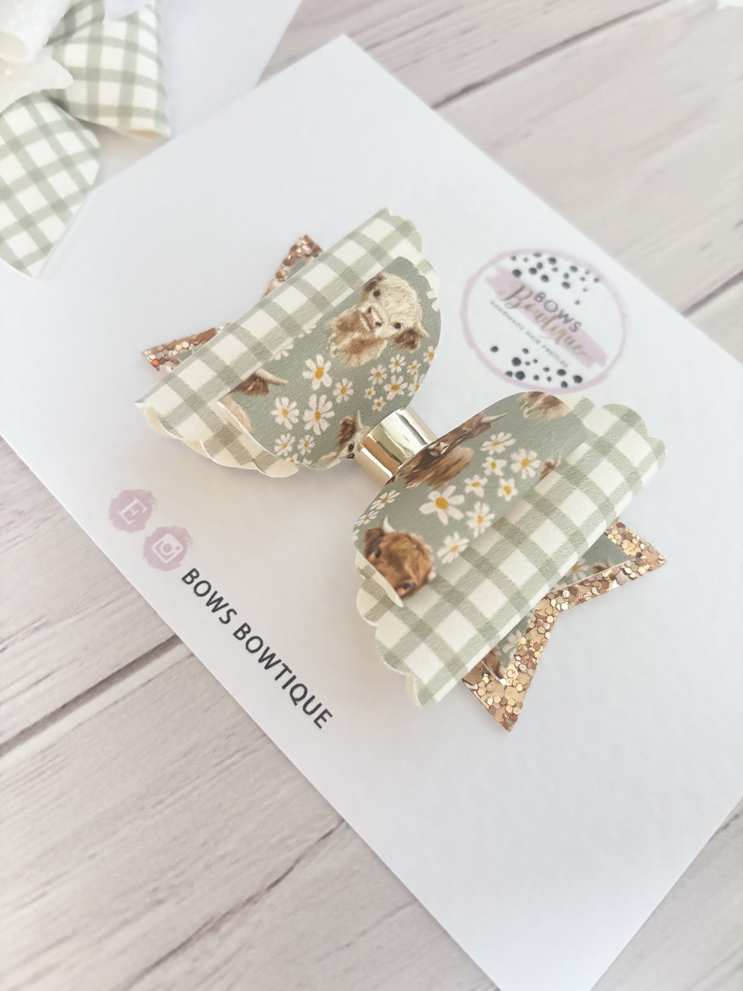 Highland Cow Bow