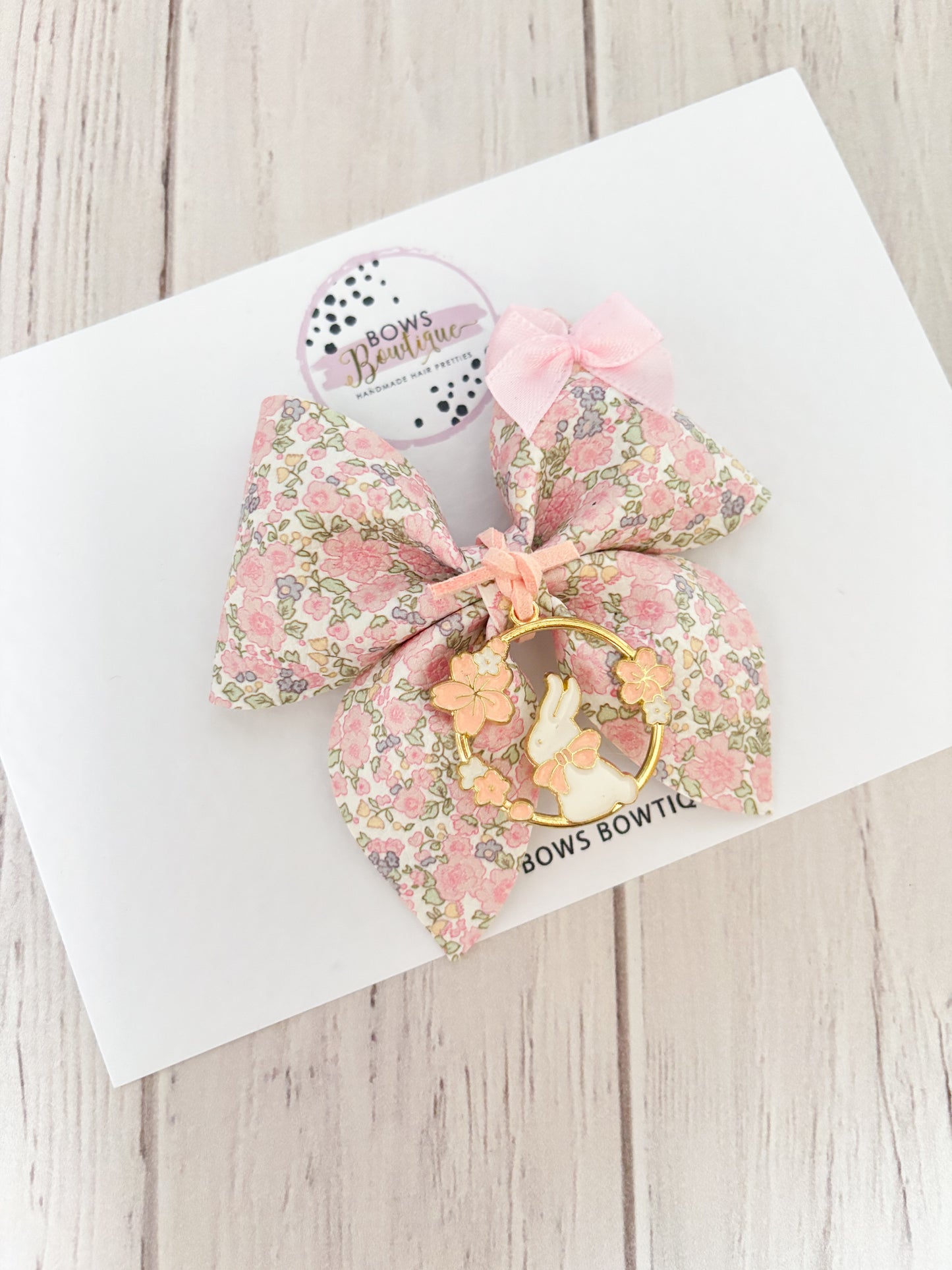 Floral Bunny Pinch
