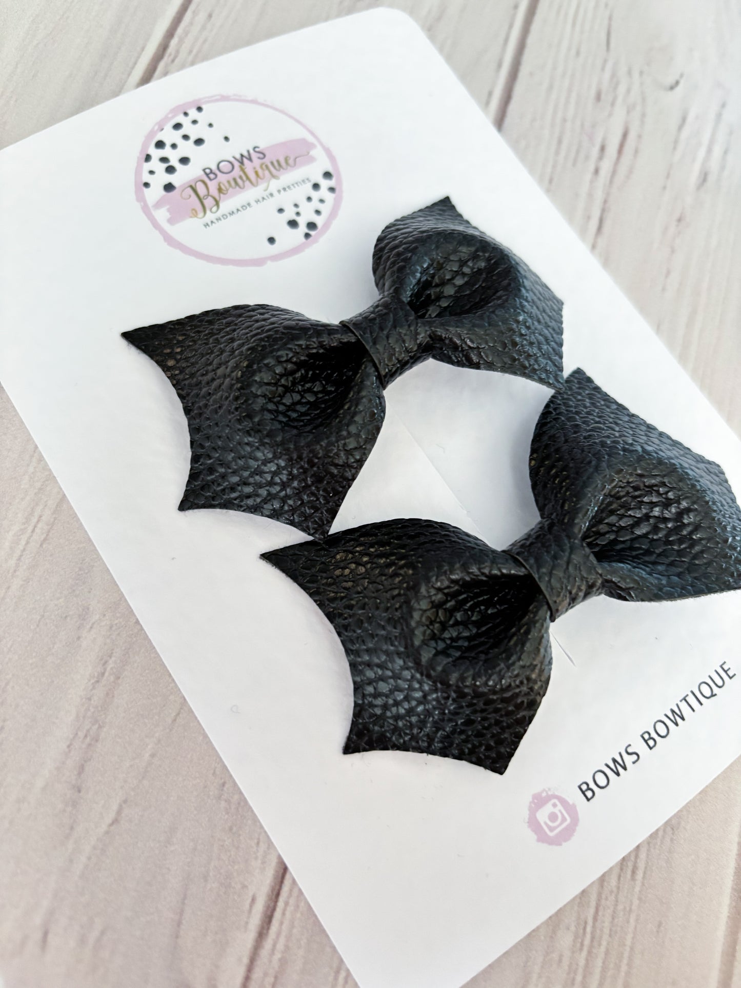 Pinch Bat Clip